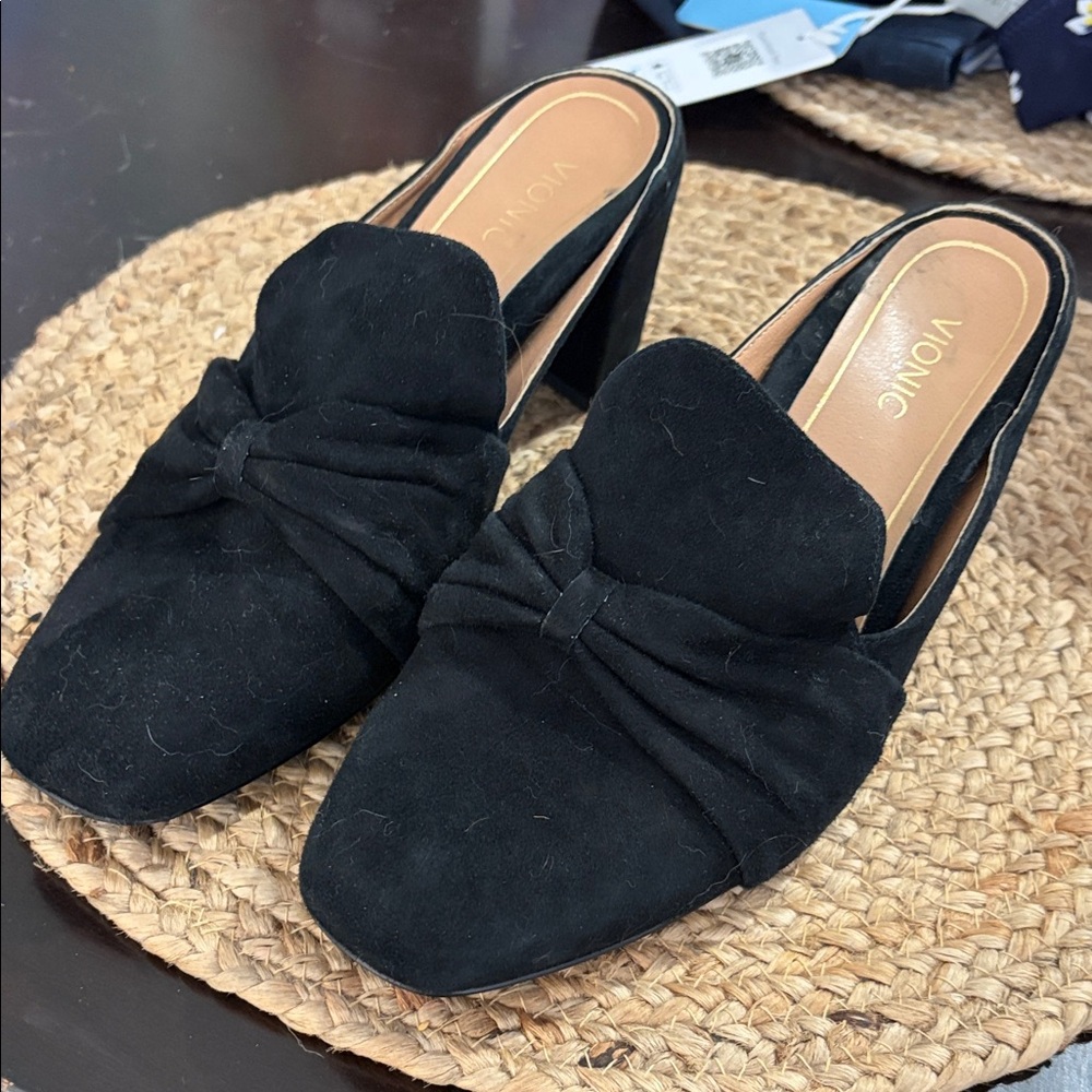 Vionic Black Suede Knot-Detail Slip-On Mules Sz 9.5 women’s heels